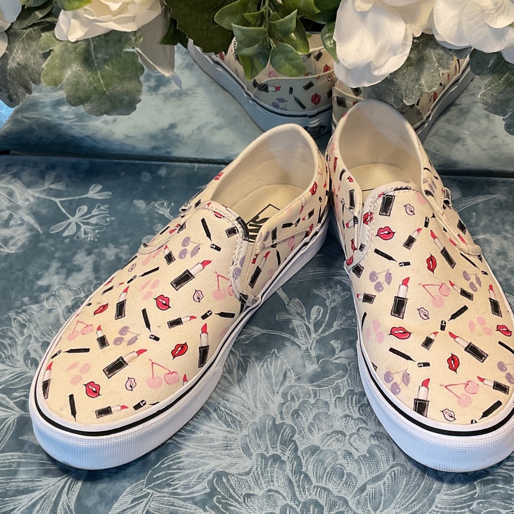 Vans Cream Makeup Print Slip on Sneakers